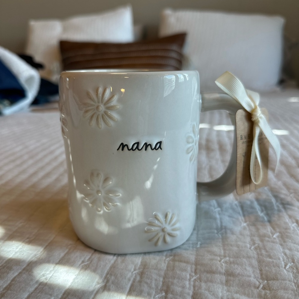 White Floral 'Nana' Mug